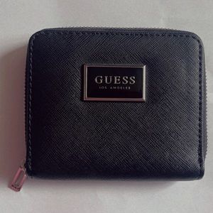 GUESS barely used, black wallet in perfectly good condition